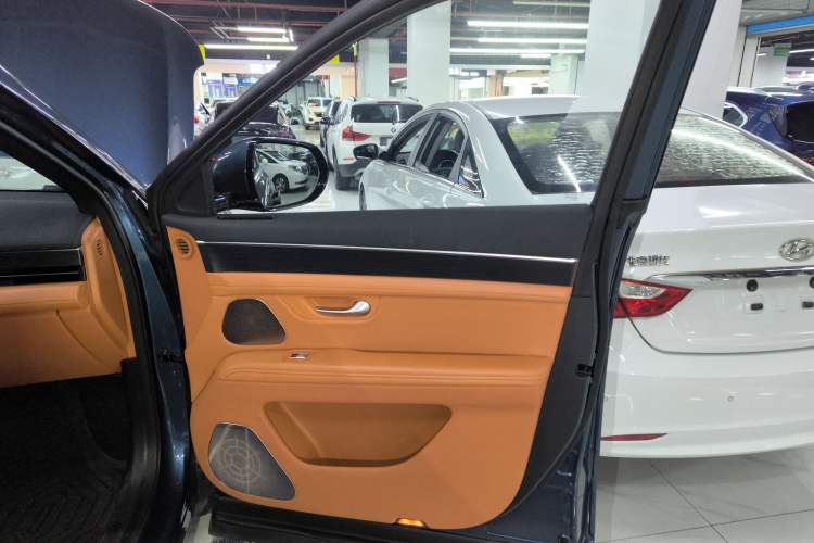 Used Hima AITO M7 2024 1.5T Intelligent Drive 4WD Ultra Version 5 Seats
