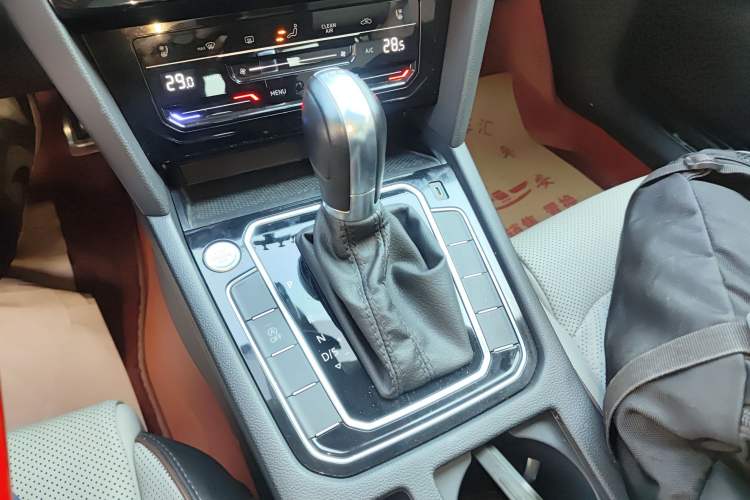 Used Volkswagen Magotan 2023 2 Million Units Commemorative Edition 330TSI DSG Luxury Version