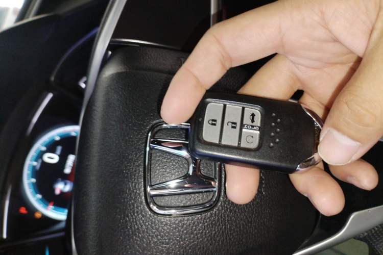 Used Honda Civic 2016 220TURBO CVT Luxury Edition
