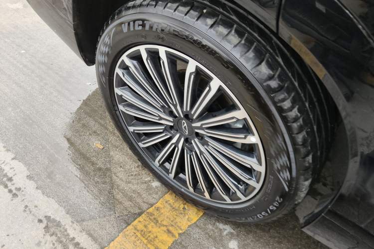 Used Chery Tiggo 9 2025 2.0T Dual-Clutch Two-Wheel Drive Luxury Edition 5 Seats