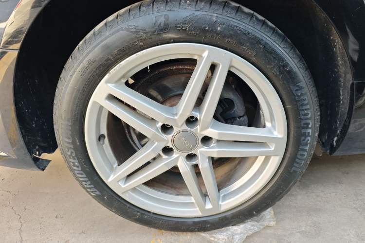 Used Audi A6L 2014 30 FSI Comfort Model
