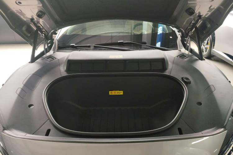 Used  YU7 2025 Ultra-Long Range Rear-Wheel Drive Version
