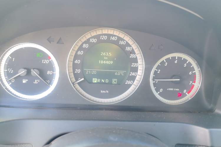 Used Mercedes-Benz C-Class 2010 C 180K Classic model