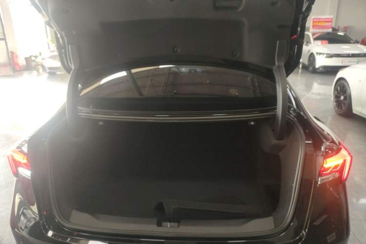 Used Buick LaCrosse 2024 28T Luxury Edition
