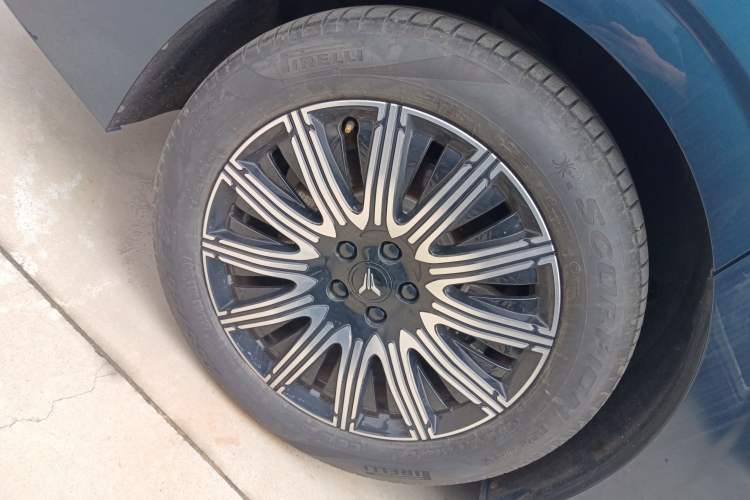 Used VOYAH Dream 2025 EV Four-Wheel Drive Flagship Kunpeng Edition