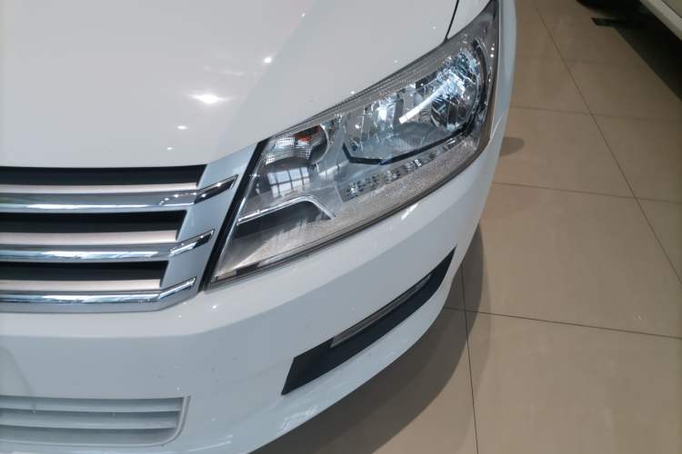 Used Volkswagen Santana 2015 1.6L Automatic Comfort Edition
