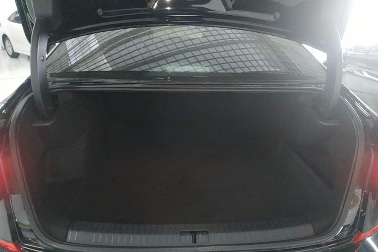 Used Volkswagen Passat 2023 Facelift 330TSI Prestige Edition
