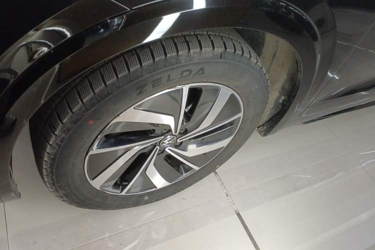 Used Volkswagen Viloran 2023 380TSI Luxury Edition
