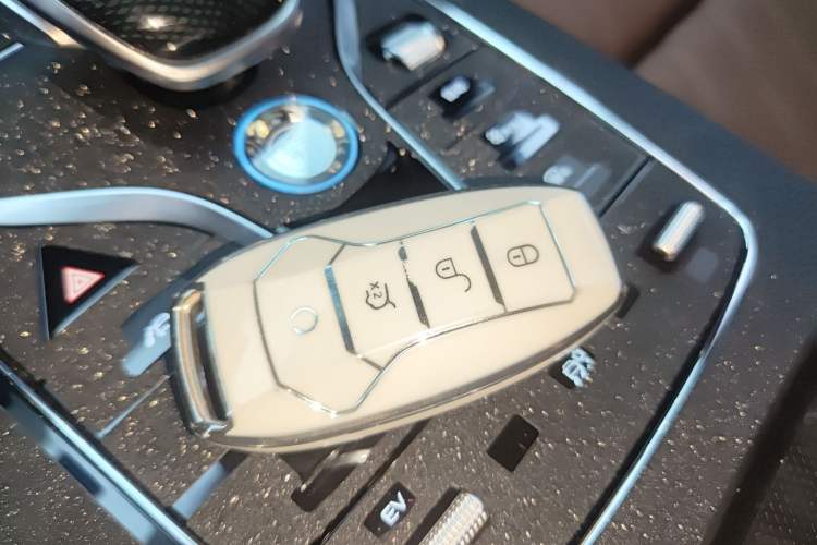 Used BYD Tang New Energy 2021 DM-i 112KM Prestige Model
