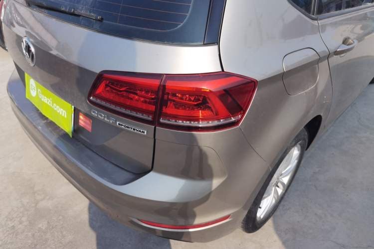 Used Volkswagen Golf Sportsvan 2019 1.6L Automatic Pure Model China V Standard
