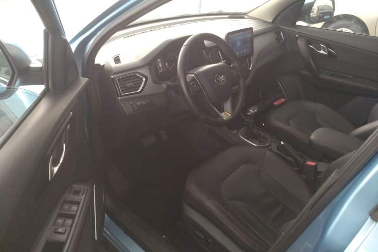 Used FAW Senya R7 2016 1.6L Automatic Prestige Edition
