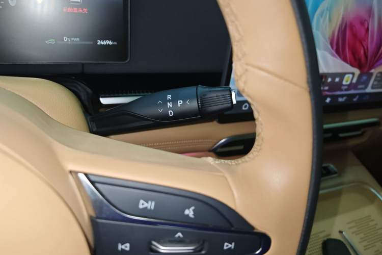 Used VOYAH Dream 2025 PHEV Four-Wheel-Drive Flagship Version – Qiankun Edition
