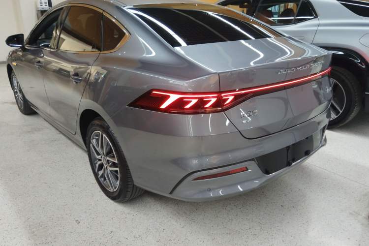 Used BYD Qin PLUS 2024 Honor Edition EV 510KM Leading Model