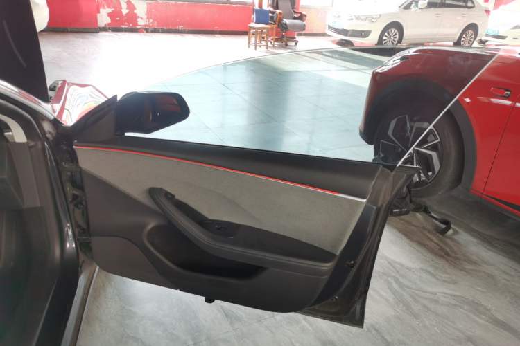 Used Tesla Model 3 2023 Rear-Wheel-Drive Version
