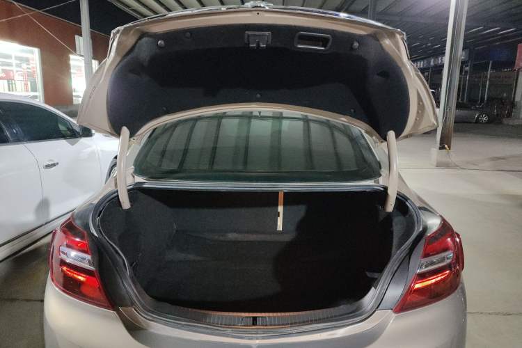 Used Buick Regal 2014 2.0L Leading Fashion Edition