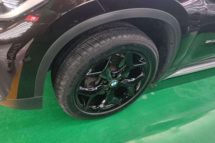 Used BMW X1 2018 sDrive18Li Luxury Model
