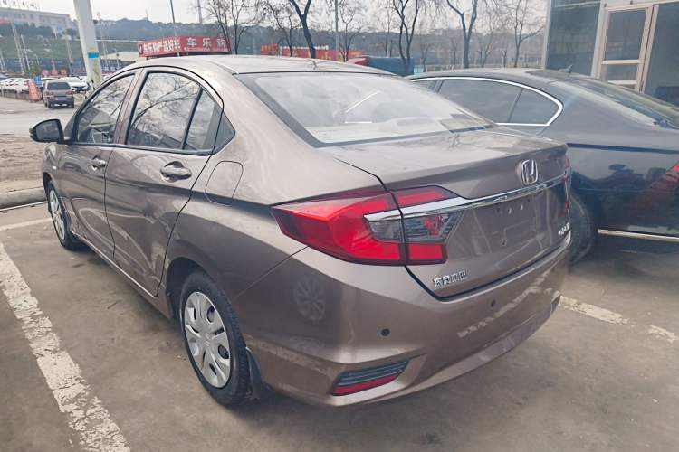 Used Honda Greiz 2016 1.5L CVT Classic Edition
