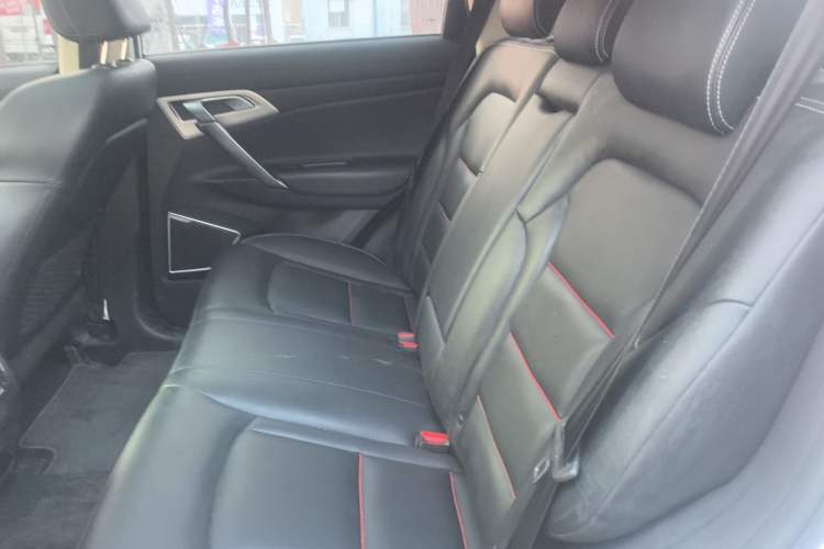 Used Geely Auto Emgrand X7 Sport 2018 1.8TD Automatic Two-Wheel Drive Smart Connect 4G Internet Edition
