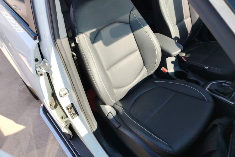 Used Hyundai ix25 2015 1.6L Automatic Two-Wheel Drive Smart GLS Trim
