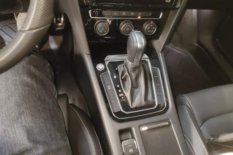 Used Volkswagen Magotan 2025 Zhongxiang Version 280TSI DSG Comfort Edition
