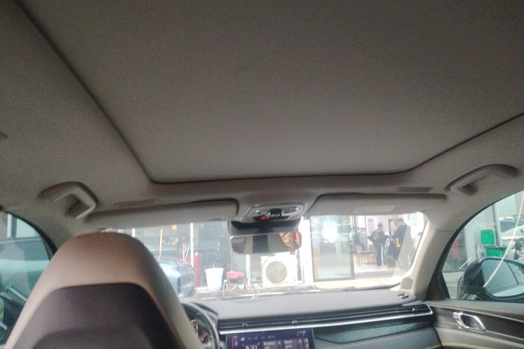 Used Lynk & Co 05 2022 2.0T Two-Wheel Drive Shine Halo
