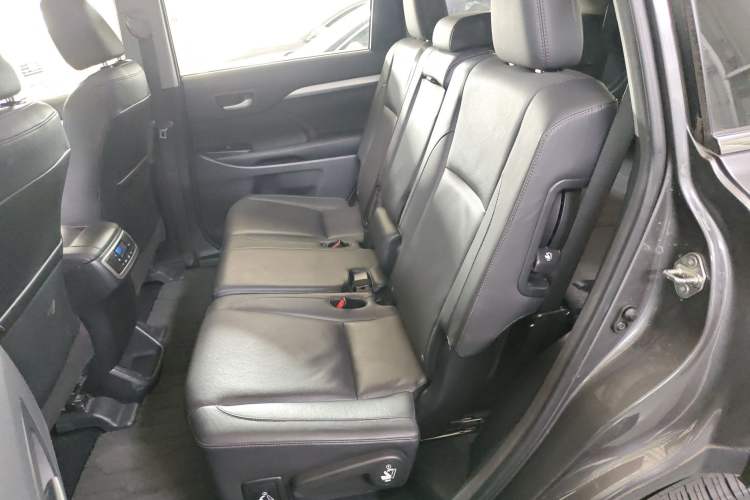 Used Toyota Highlander 2015 2.0T Four-Wheel Drive Luxury Edition 7-Seater
