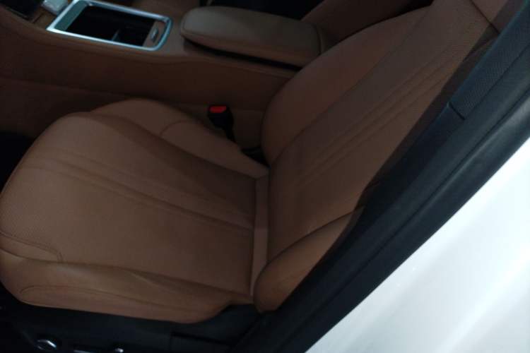 Used  L7 2025 EM-i 115km Exploration+ Edition