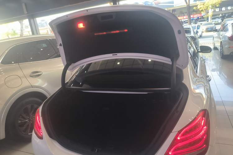 Used Mercedes-Benz C-Class 2015 Restyled C 180 L Sport Edition
