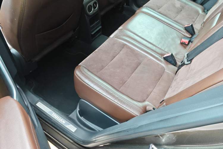 Used Volkswagen Tiguan 2015 2.0 TSI Automatic All-Wheel Drive Flagship Edition
