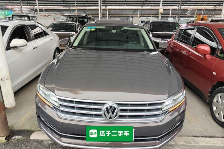 Used Volkswagen Phideon 2016 380TSI Two-Wheel-Drive Luxury Edition
