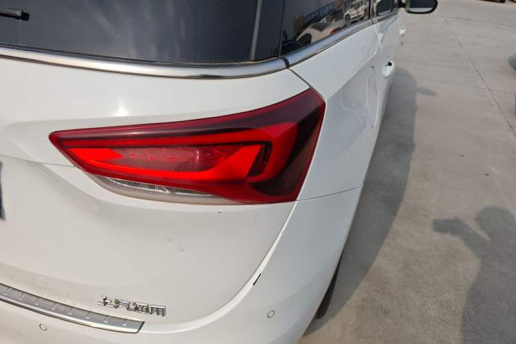 Used Buick GL6 2019 18T 6-Seater Connected Luxury Version China VI Standard
