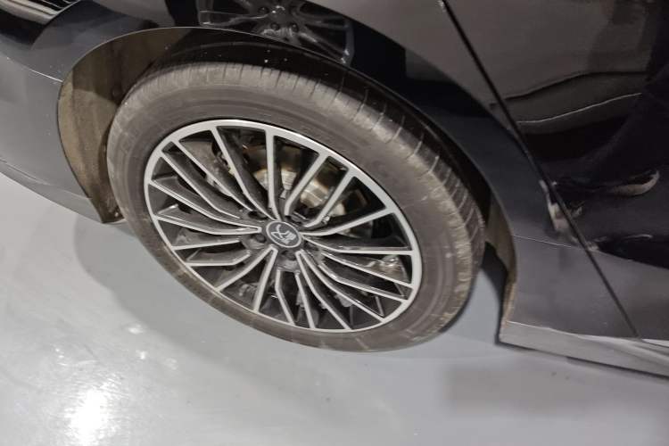 Used BYD Han 2024 EV Glory Edition 506KM Front-Wheel-Drive Premium Model
