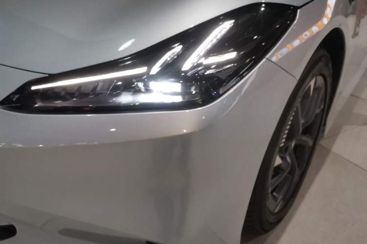 Used  GT 2023 560 Rear-Drive Seven-Wing Edition