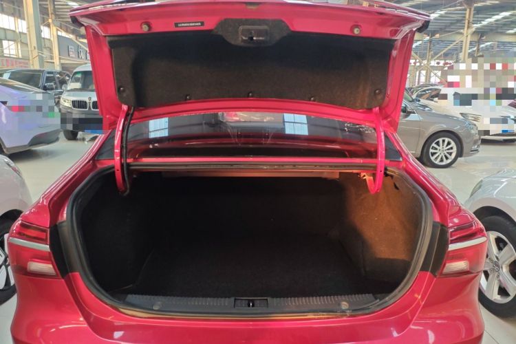 Used Roewe i6 2017 20T Automatic Internet Smart Edition