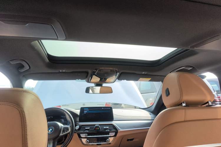 Used BMW 5 Series New Energy 2022 535Le M Sport Package
