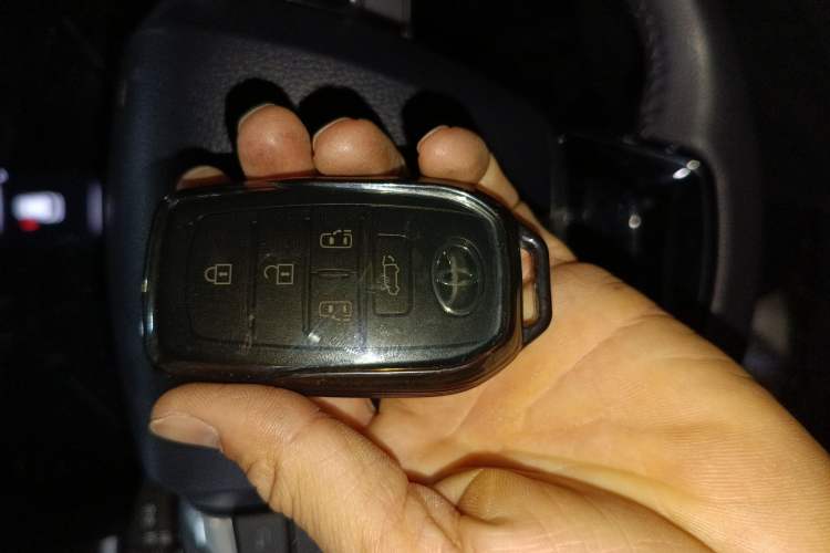 Used Toyota Sienna 2024 2.5L Hybrid Four-Wheel Drive Prestige Edition