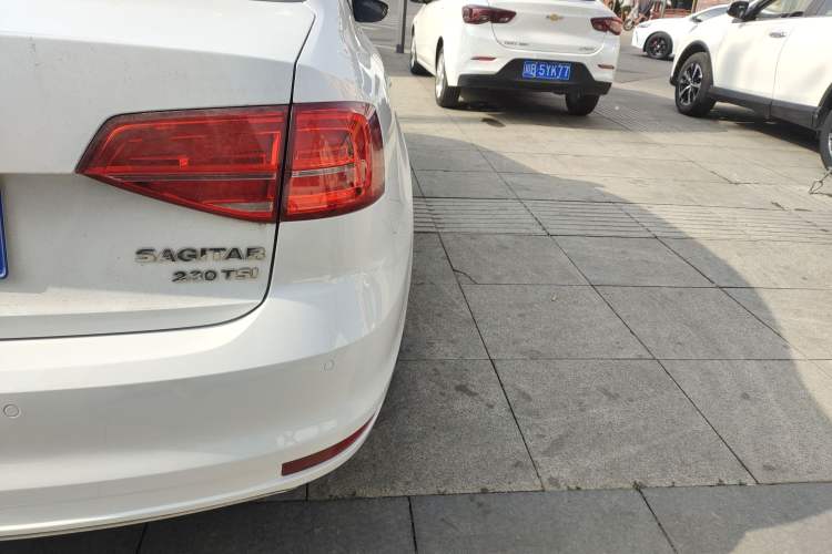 Used Volkswagen Sagitar 2017 230TSI Automatic Comfort Version