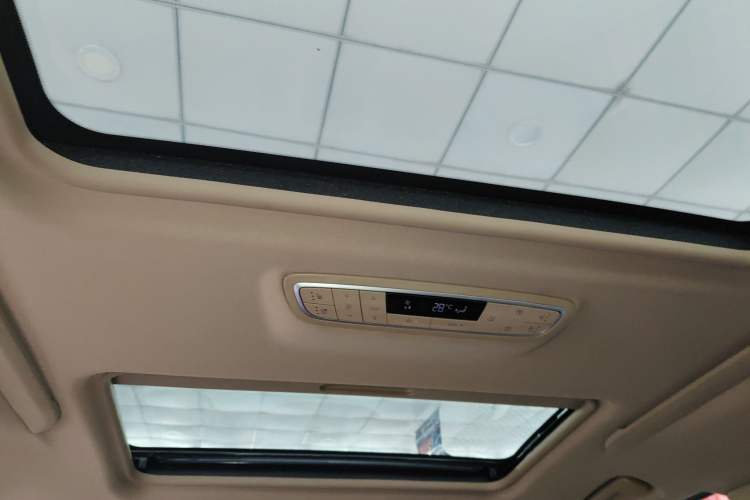 Used Buick GL8 2021 ES Landtrek 653T Smart Luxury Model
