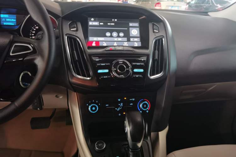 Used Ford Focus 2017 Sedan 1.6L Automatic Comfort Plus SmartDrive Edition
