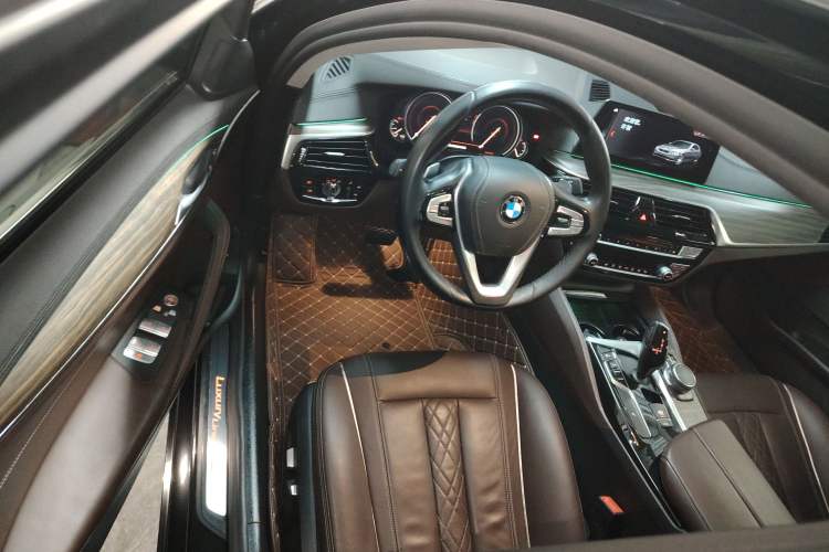 Used BMW 5 Series 2018 530Li Leading Edition Luxury Package