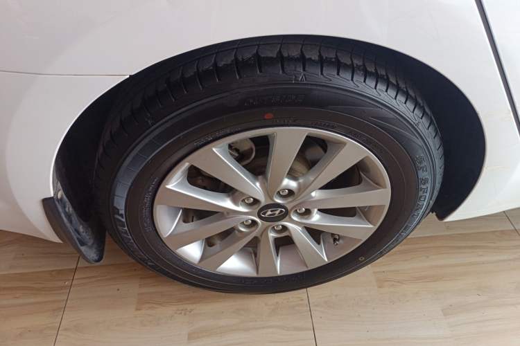 Used Hyundai Mistra 2014 1.8L Automatic Smart GLS
