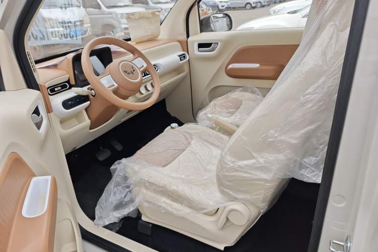 Used Wuling Hongguang MINIEV 2024 3rd Generation 215km Youth Edition
