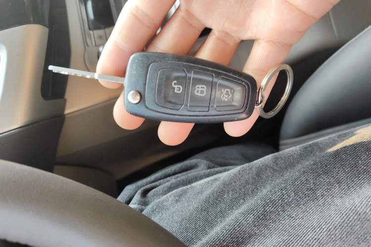 Used Ford Focus 2012 Hatchback 1.6L Automatic Fashion Edition
