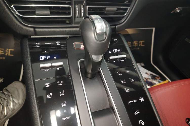 Used Porsche Macan 2023 Macan 2.0T
