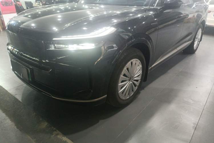 Used ONVO Luxeed L90 2025 Model—Max Six-Seater Version