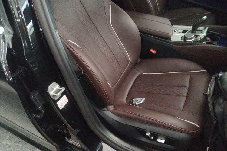 Used BMW 5 Series 2022 Restyled 525Li M Sport Package
