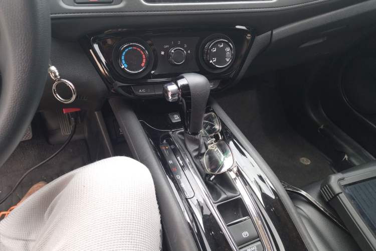 Used Honda Vezel 2020 1.5L CVT Pioneer Edition