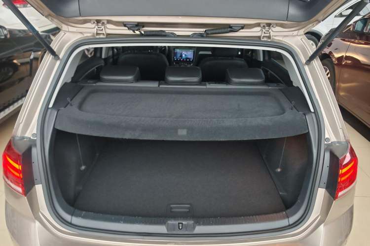 Used Volkswagen Golf 2018 1.6L Automatic Comfort Model
