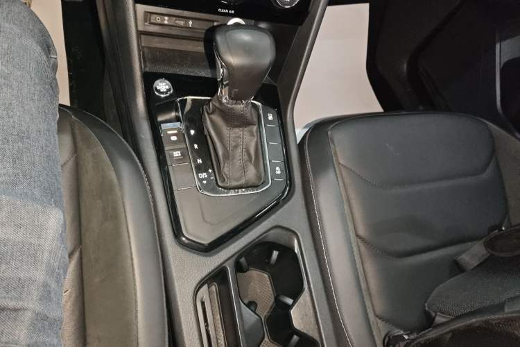 Used Volkswagen Tiguan L 2018 330TSI Automatic Two-Wheel Drive Luxury Edition
