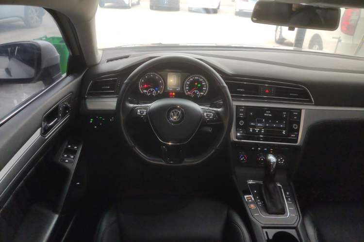 Used Volkswagen Lamando 2019 230TSI DSG Vision Edition China VI Standard
